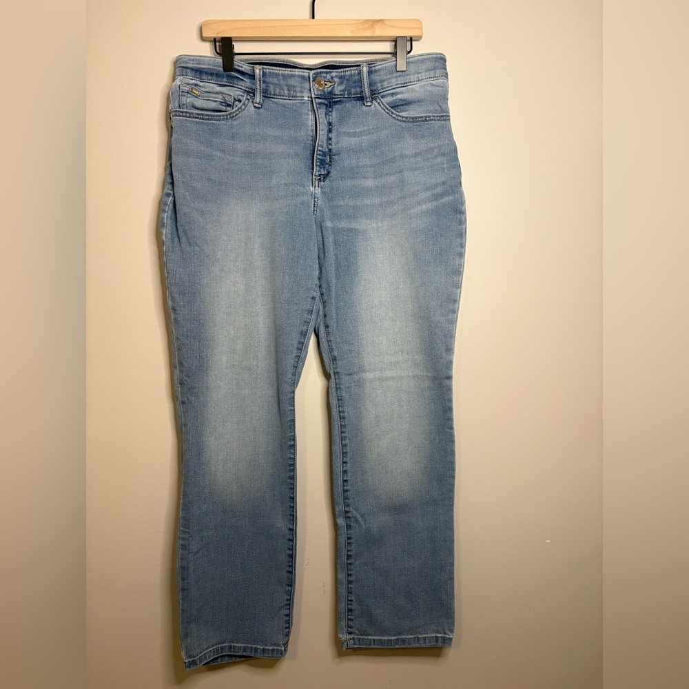 Women’s Lee Jeans straight leg mid-rise flex motion waistband size 16short NWOT